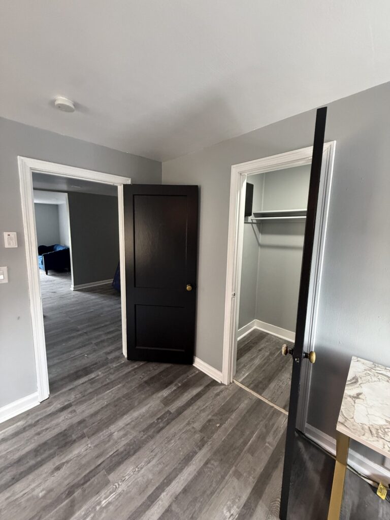 1114 E Genesee St Apt 1 photo 14