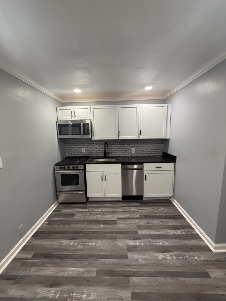 1114 E Genesee St Apt 2 photo 10