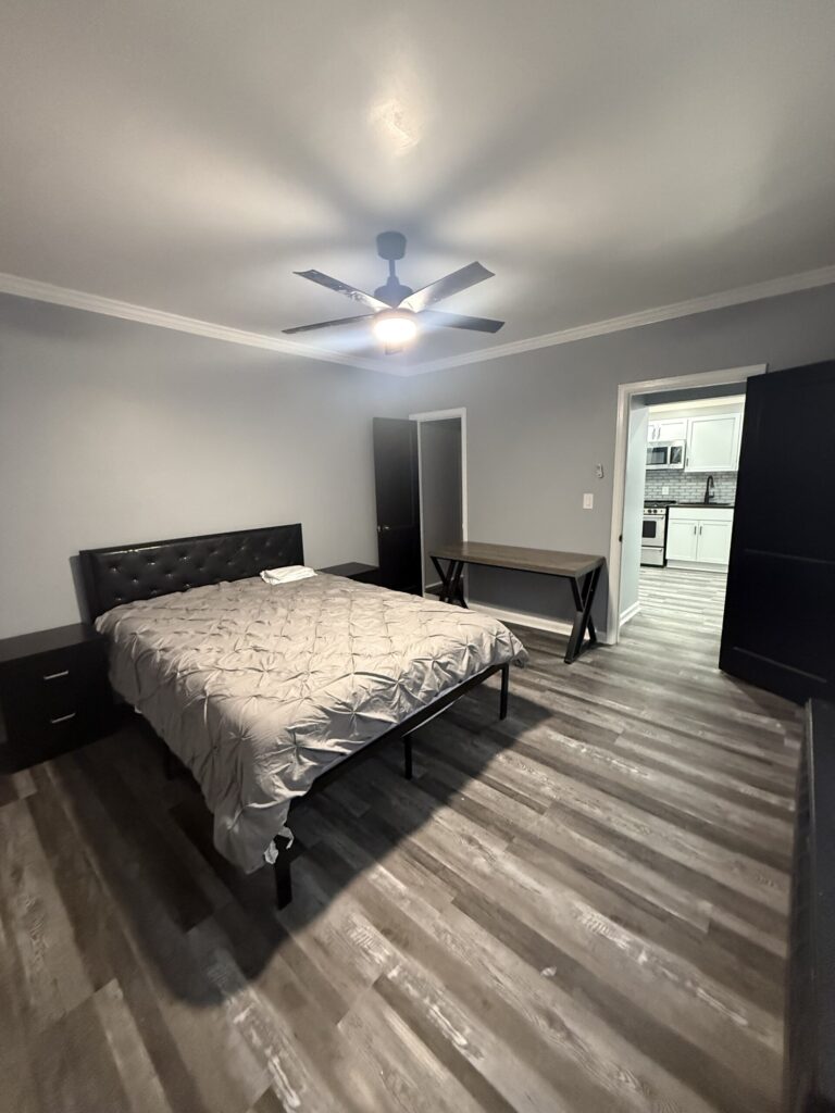 1114 E Genesee St Apt 2 photo 15