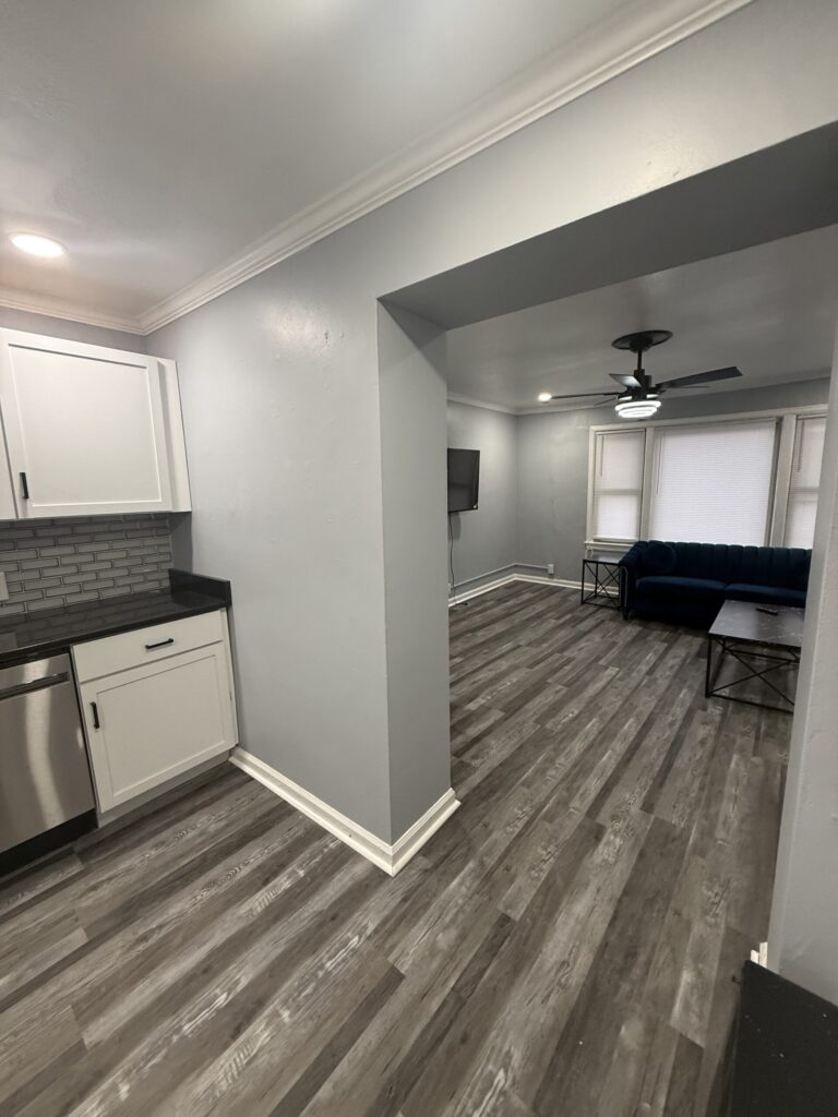 1114 E Genesee St Apt 2 photo 17