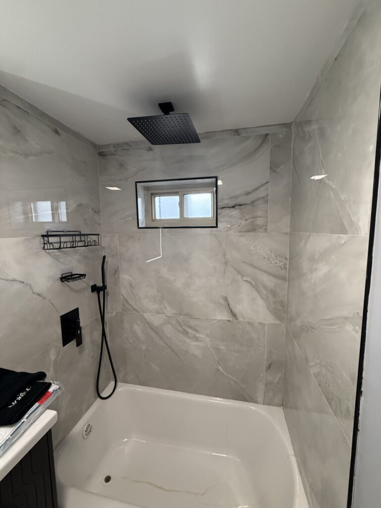 1114 E Genesee St Apt 10 photo 12