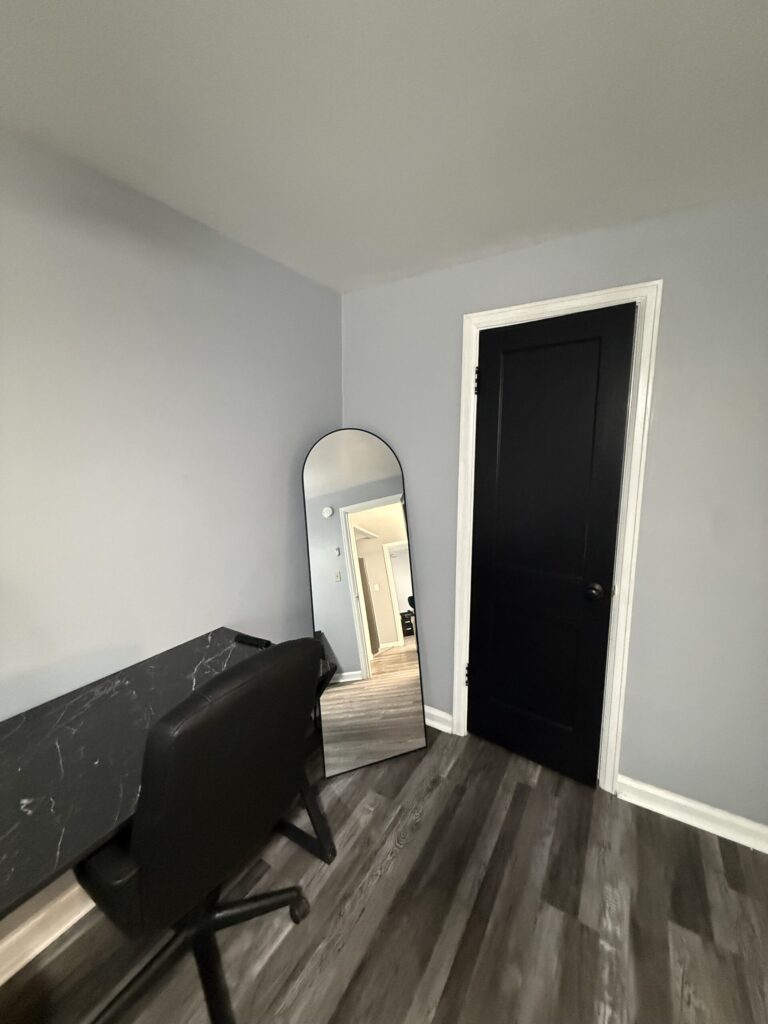 1114 E Genesee St Apt 10 photo 18