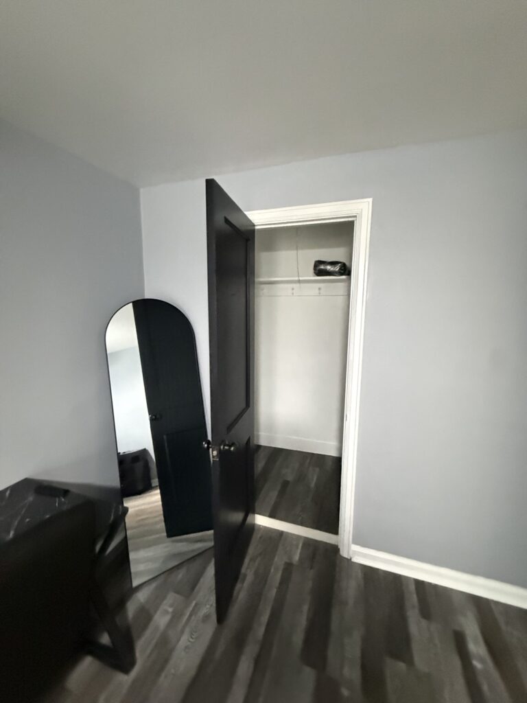 1114 E Genesee St Apt 10 photo 19