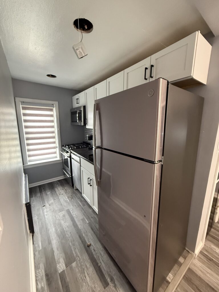 1114 E Genesee St Apt 10 photo 26