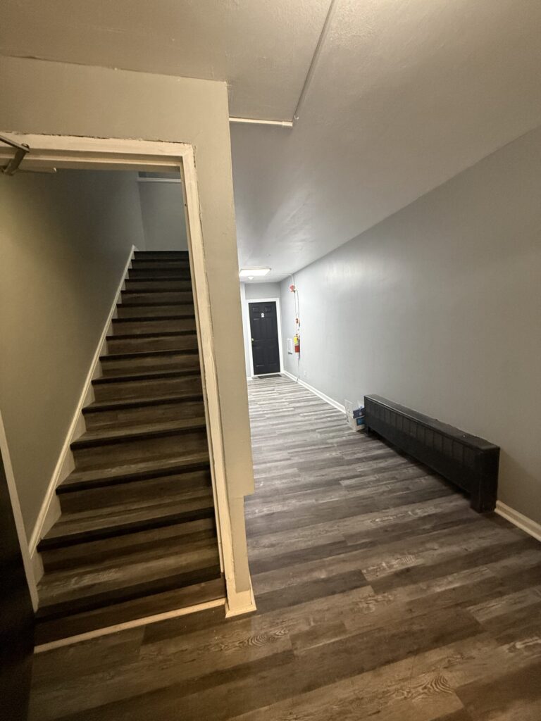 1114 E Genesee St Apt 9 photo 4