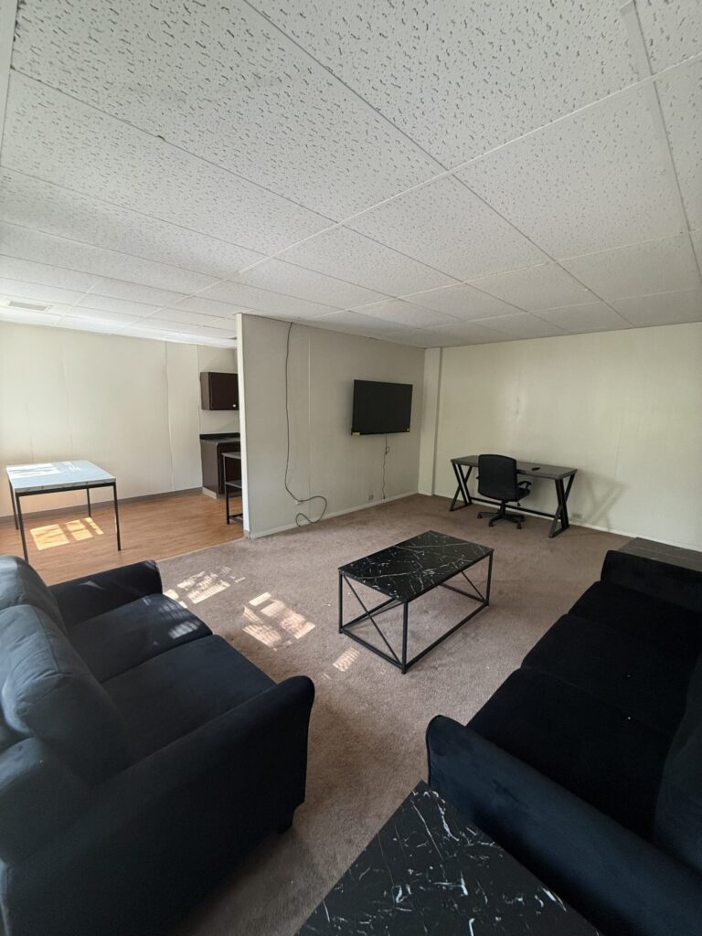 1108 E Genesee St Apt 205 photo 6
