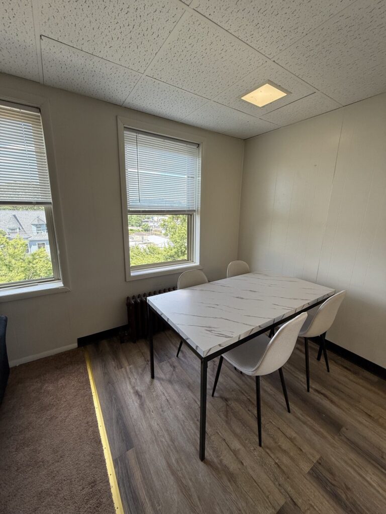 1108 E Genesee St Apt 202 photo 11