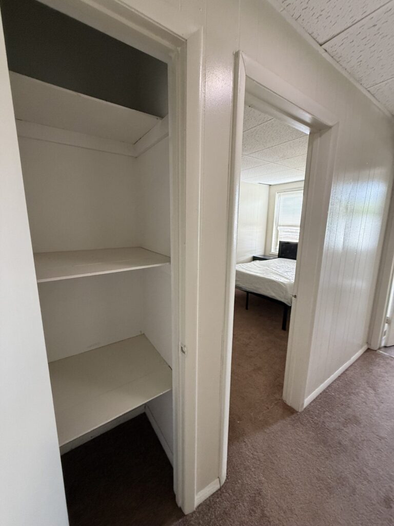 1108 E Genesee St Apt 202 photo 16