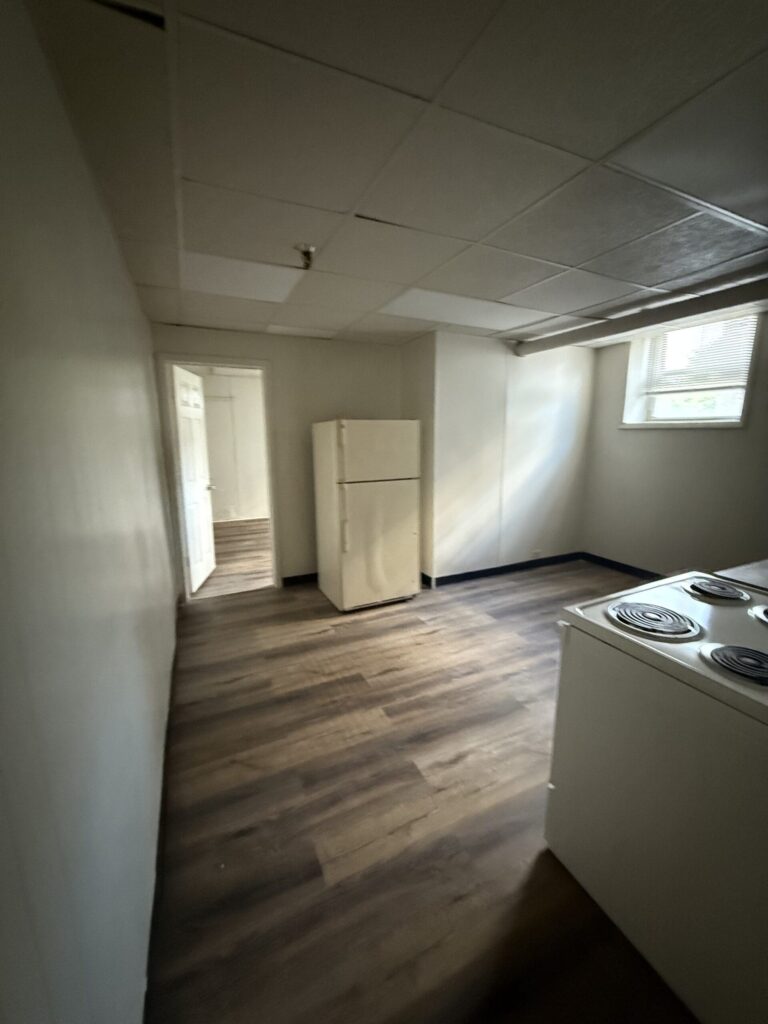 1108 E Genesee St Apt B2 photo 8
