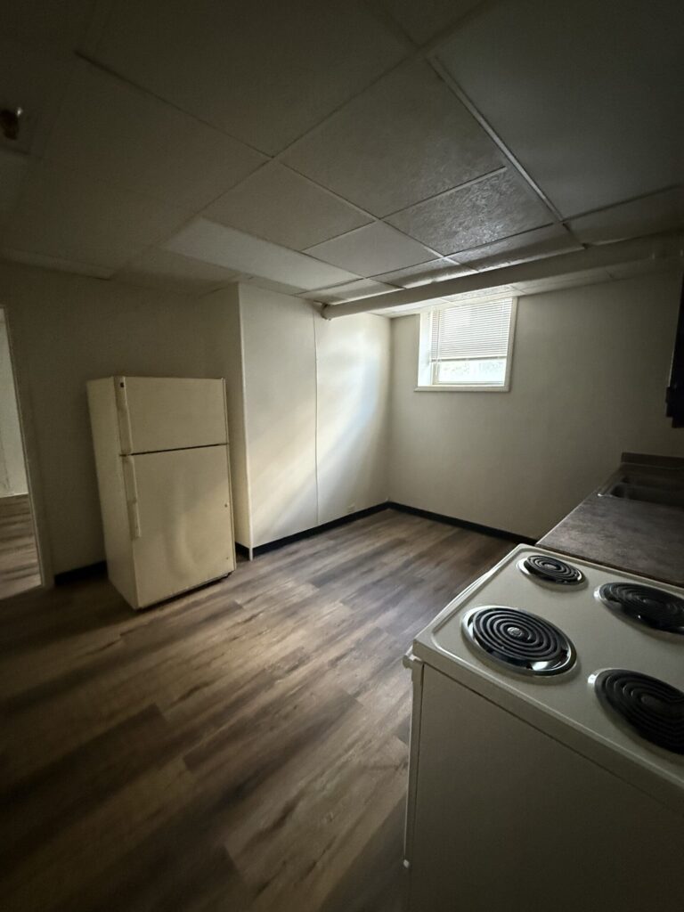 1108 E Genesee St Apt B2 photo 9