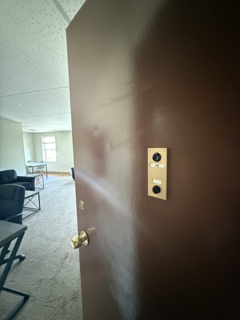 1108 E Genesee St Apt 408 photo 5