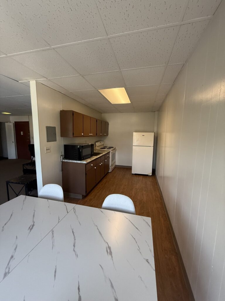 1108 E Genesee St Apt 408 photo 9