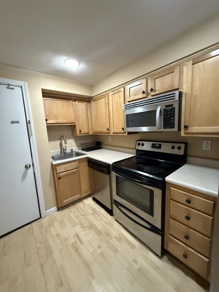 430 Columbus Ave Apt 5 photo 12